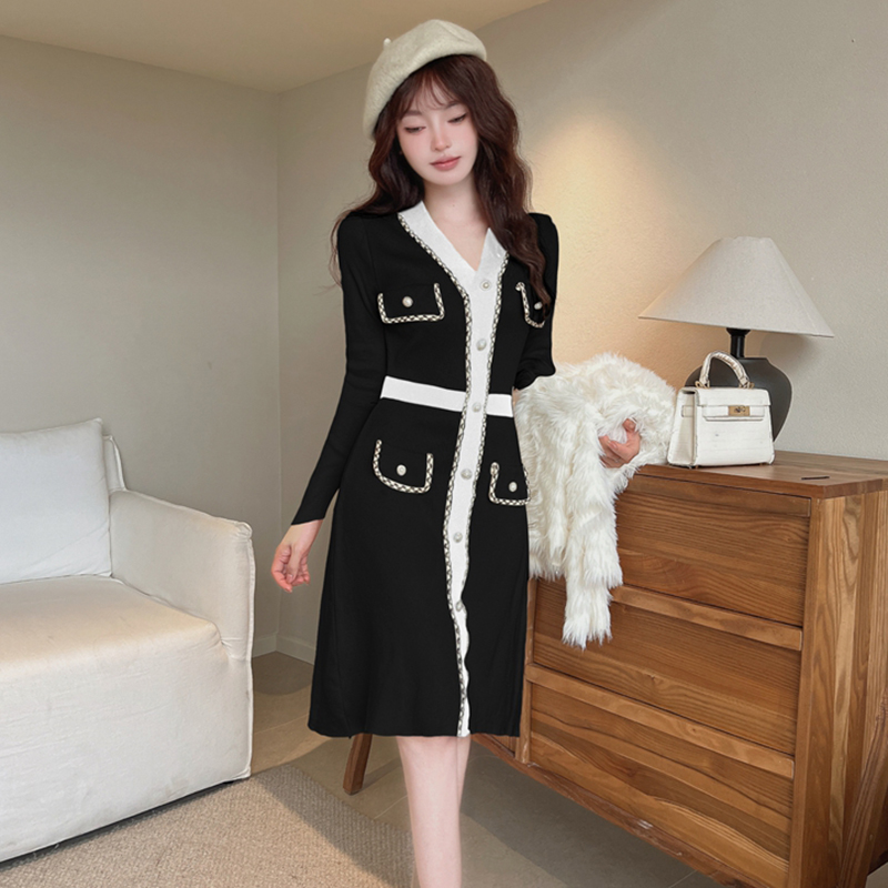 Autumn black sweater dress V-neck dress for women