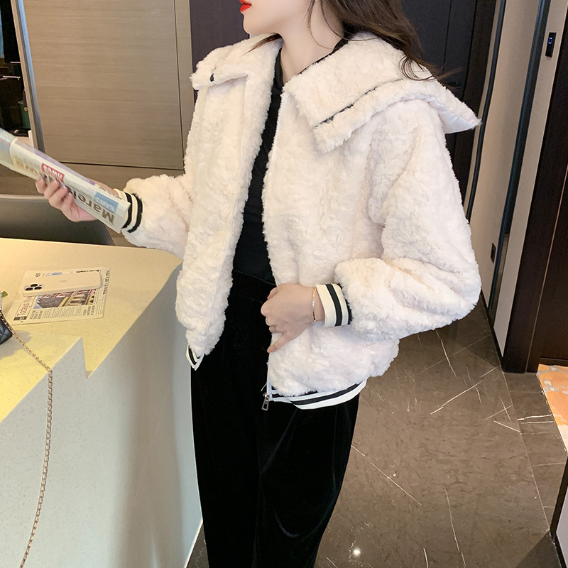 Short autumn and winter large pockets coat for women