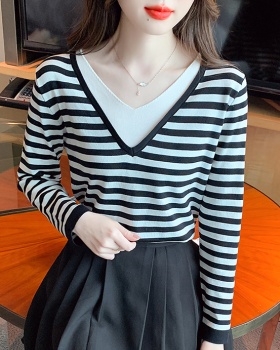 Stripe V-neck tops autumn knitted small shirt