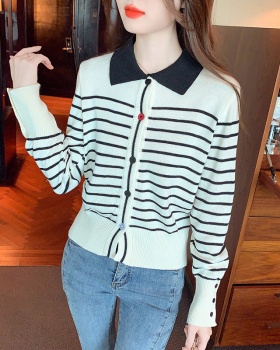 Black-white splice knitted cardigan stripe winter retro sweater