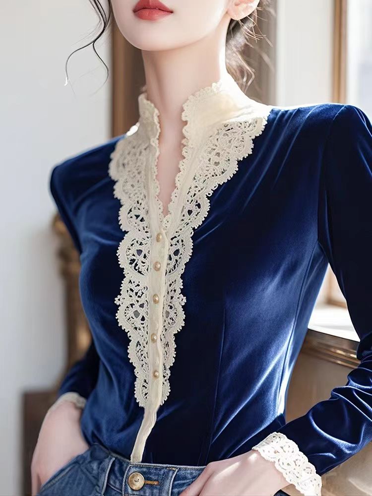 Lace inside the ride shirt bottoming blue tops for women