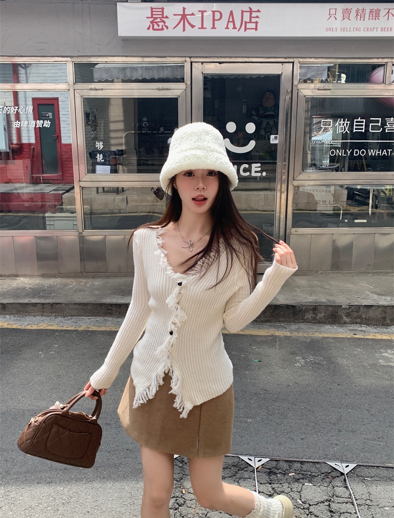 Tender niche burr tops long sleeve slim V-neck sweater