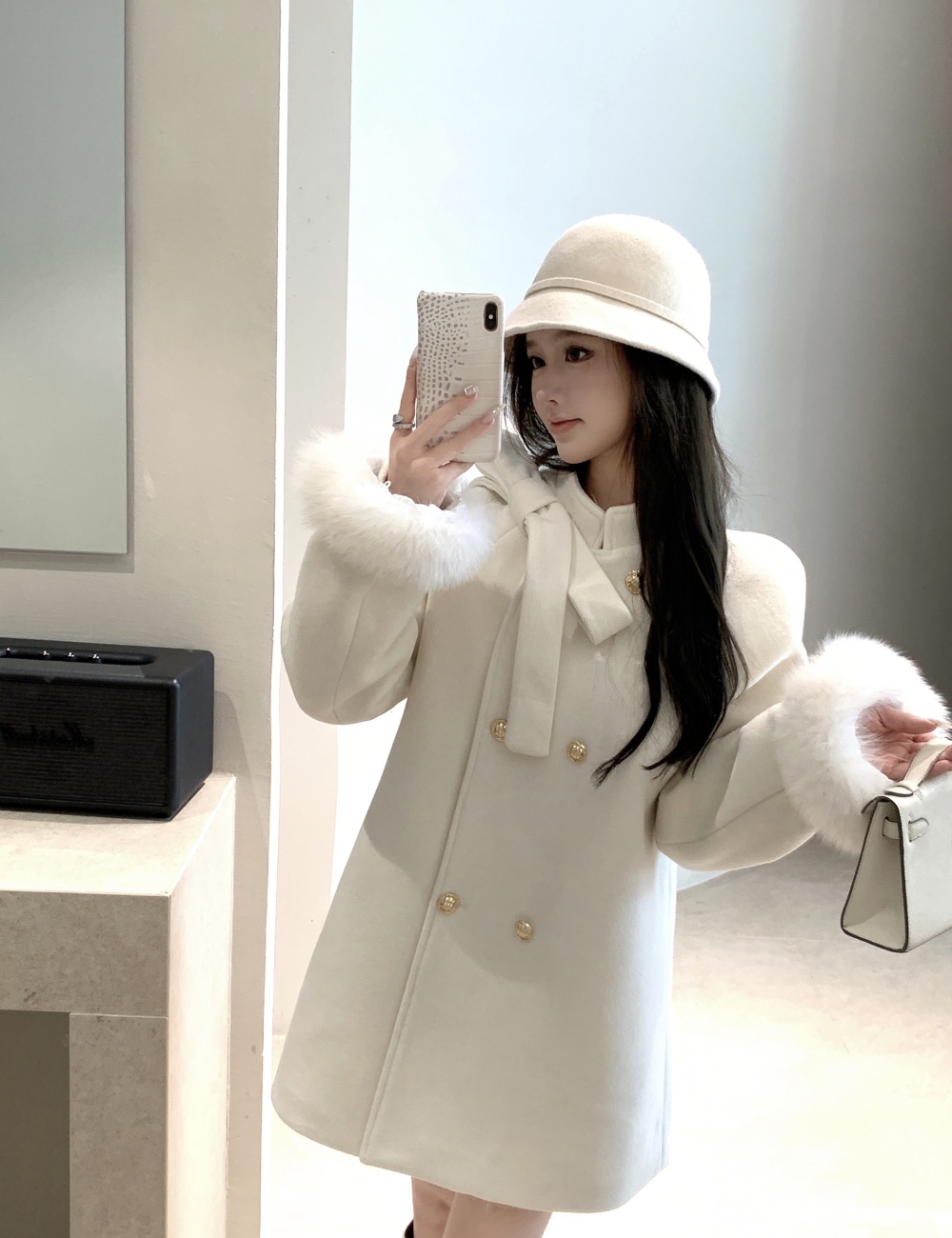 White chanelstyle loose overcoat long bow woolen coat