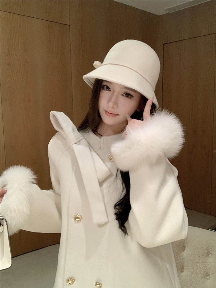 White chanelstyle loose overcoat long bow woolen coat