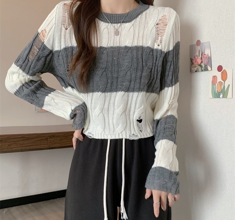 Twist holes short round neck sweater for women