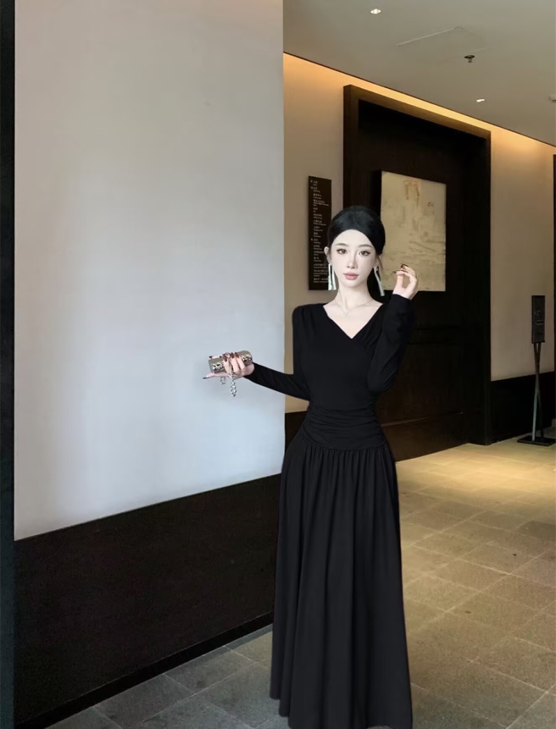 Pinched waist elasticity dress Hepburn style long dress