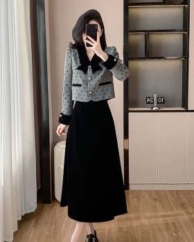 Lady long autumn tops show young velvet skirt 2pcs set