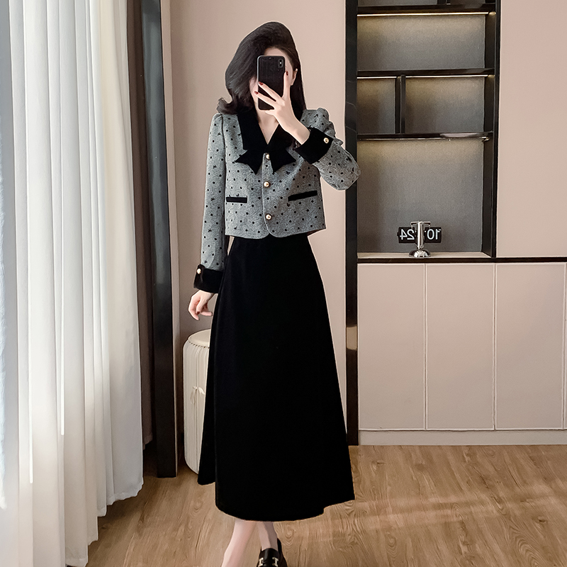 Lady long autumn tops show young velvet skirt 2pcs set