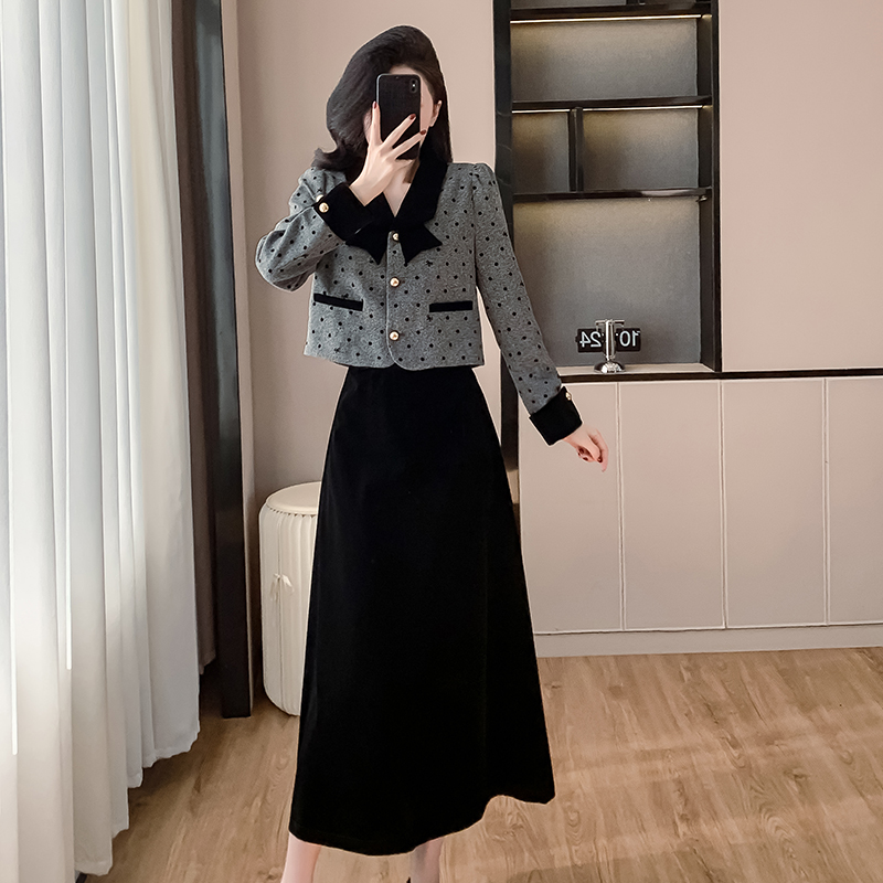 Lady long autumn tops show young velvet skirt 2pcs set