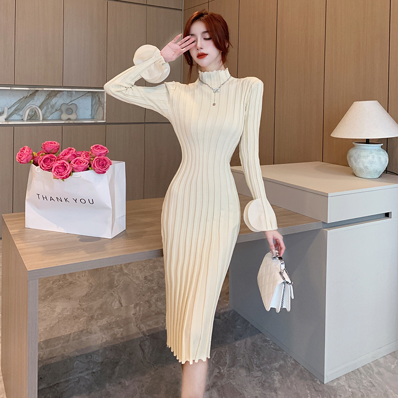 Bottoming slim dress petal sleeve sweater dress