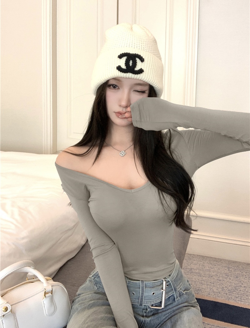 Long sleeve T-shirt V-neck bottoming shirt for women