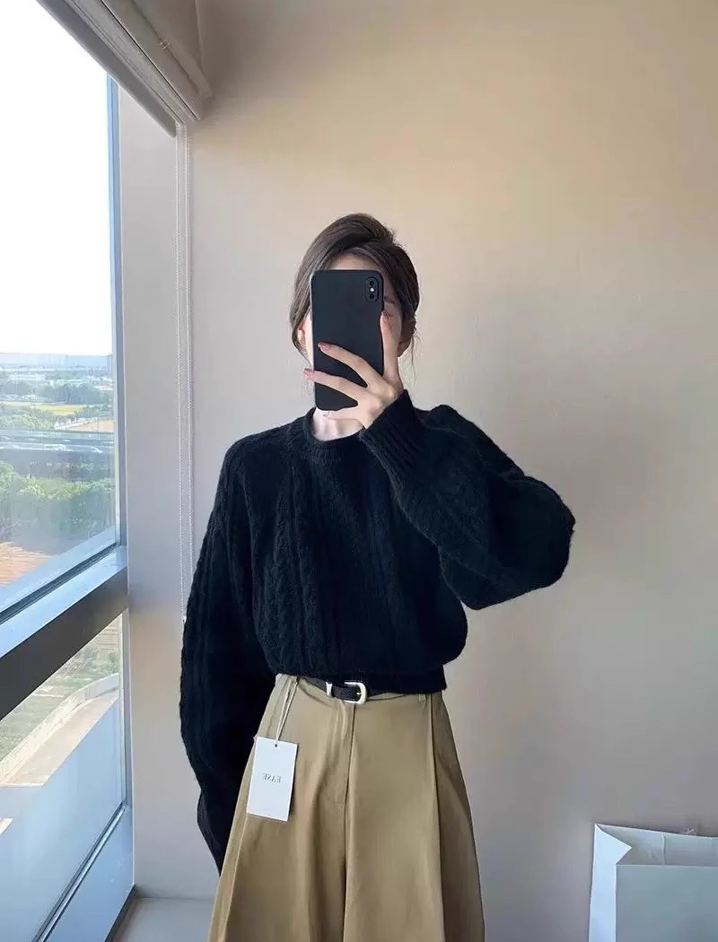 Twist autumn and winter Korean style wool sweater for women