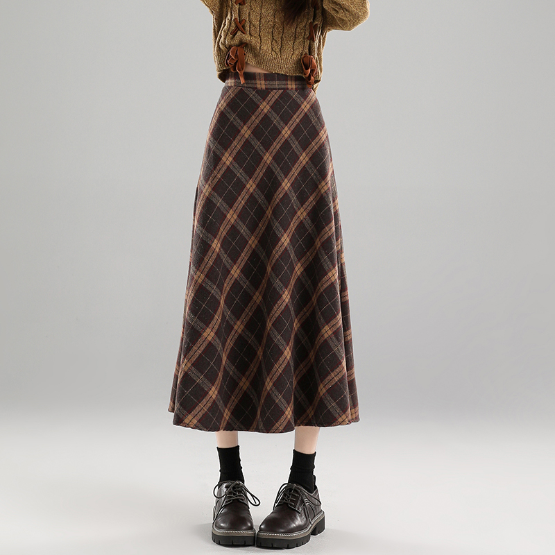 Autumn and winter plaid woolen long skirt for women