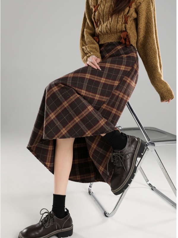 Autumn and winter plaid woolen long skirt for women