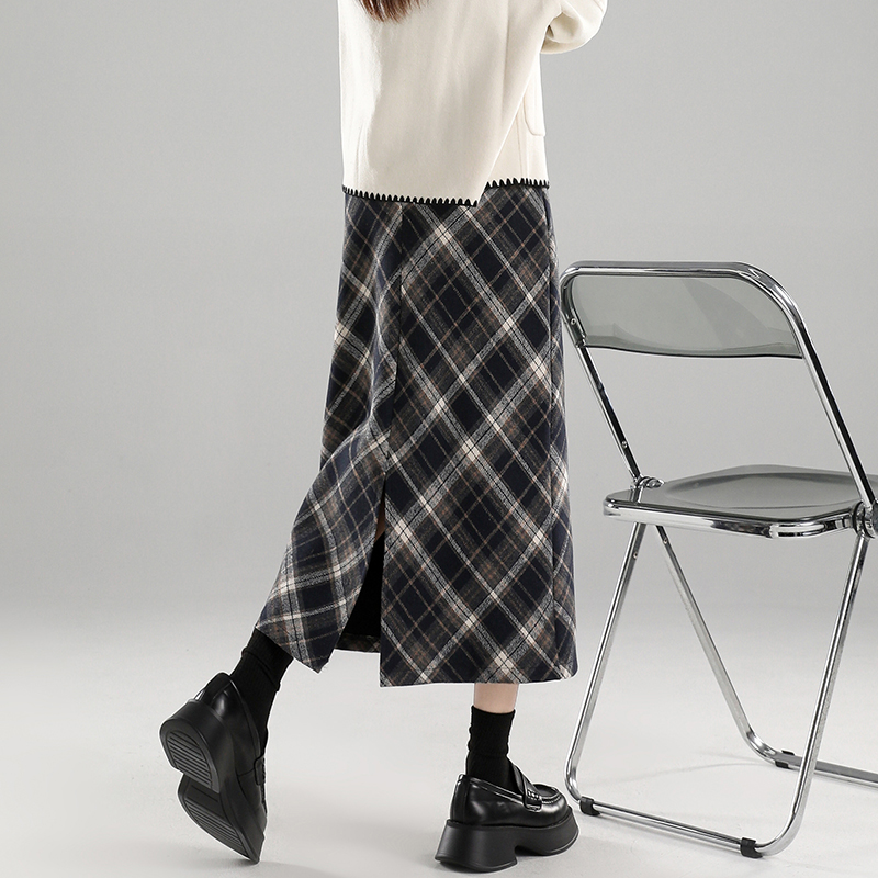 Woolen retro autumn and winter plaid split package hip skirt