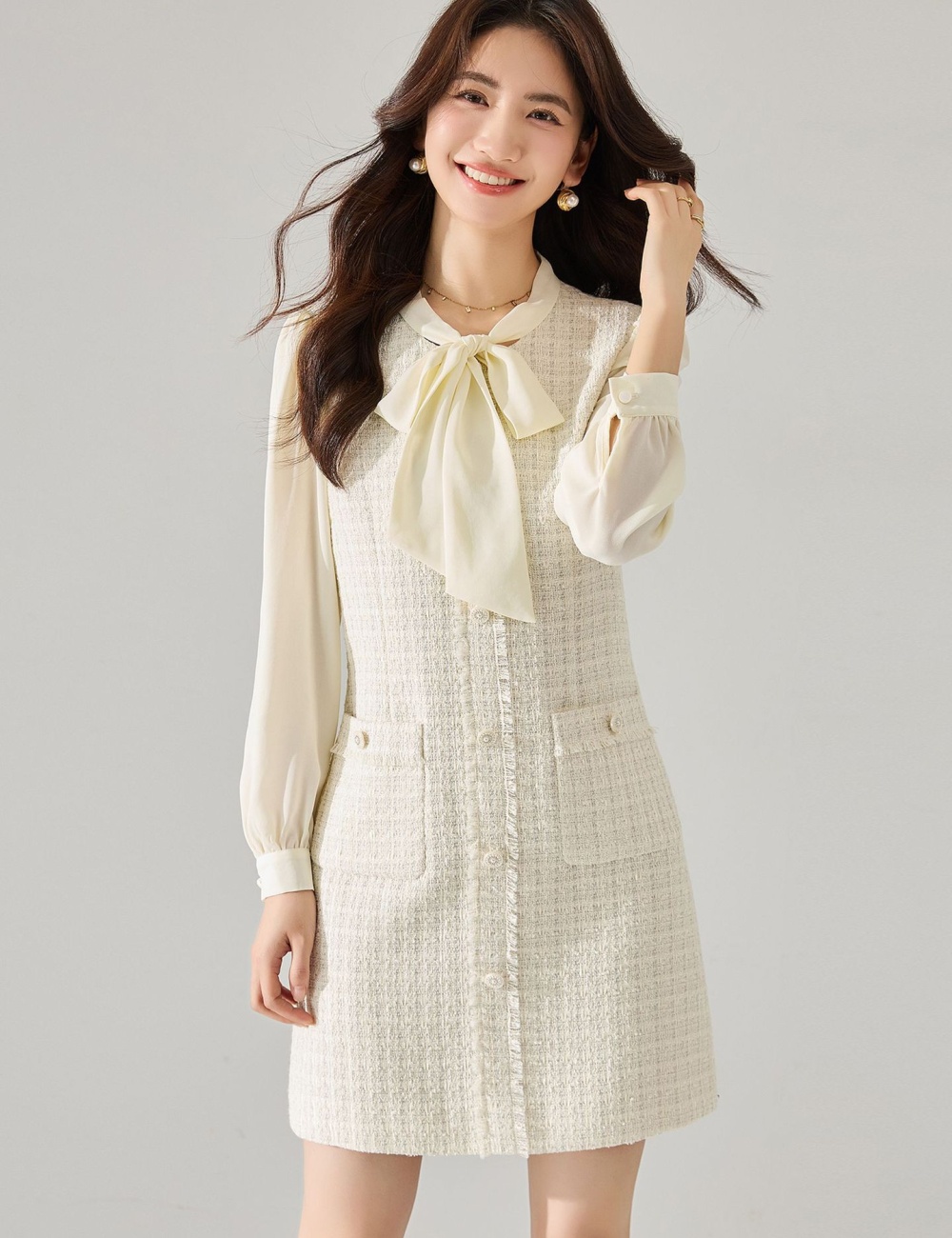 Chanelstyle commuting white long sleeve bow dress