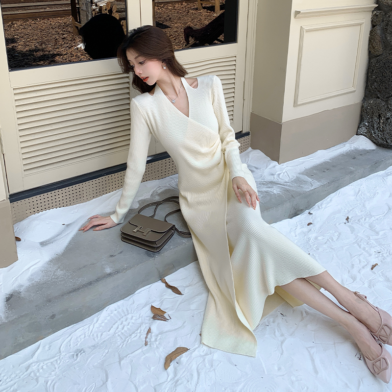 Halter knitted slim autumn and winter dress for women