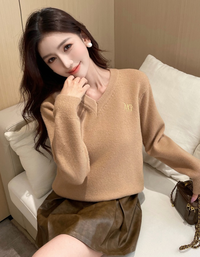 V-neck loose lazy autumn and winter sweater