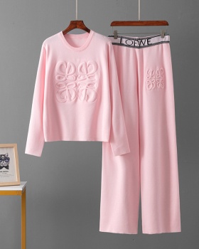 Round neck sweater sweatpants a set