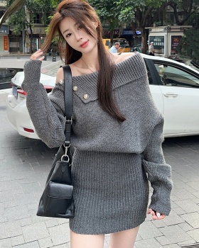 Gray slim horizontal collar knitted bottoming dress