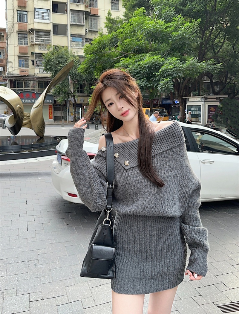 Gray slim horizontal collar knitted bottoming dress