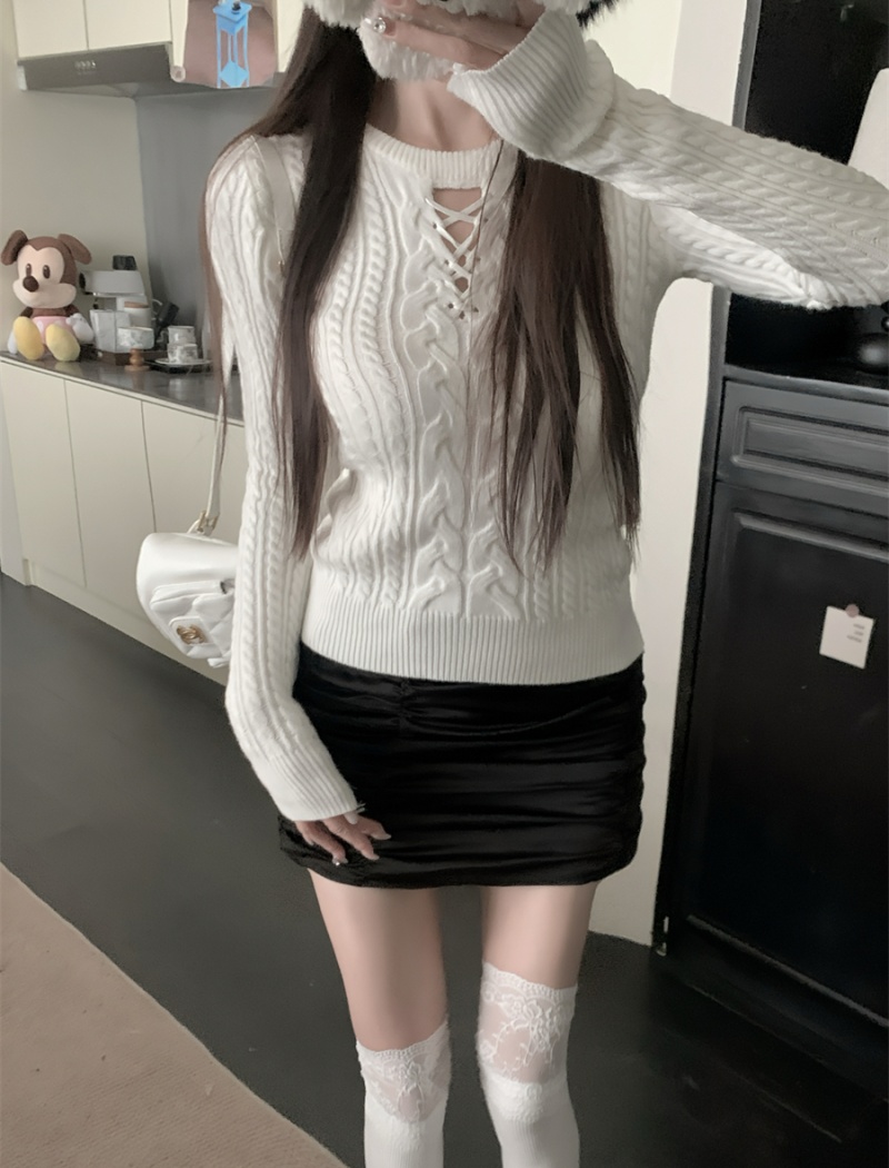 Inside the ride hollow bottoming shirt knitted slim sweater