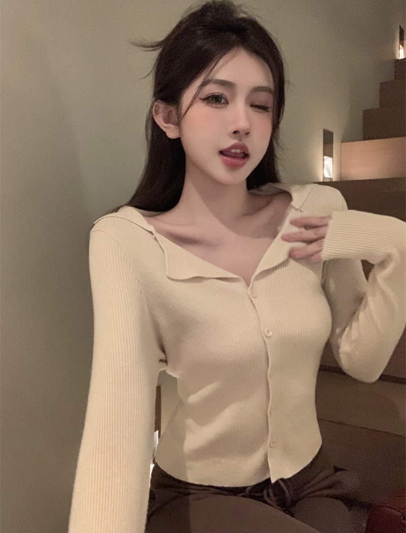 Niche slim bottoming shirt retro knitted coat