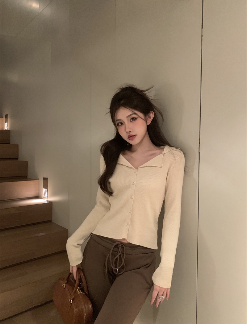 Niche slim bottoming shirt retro knitted coat