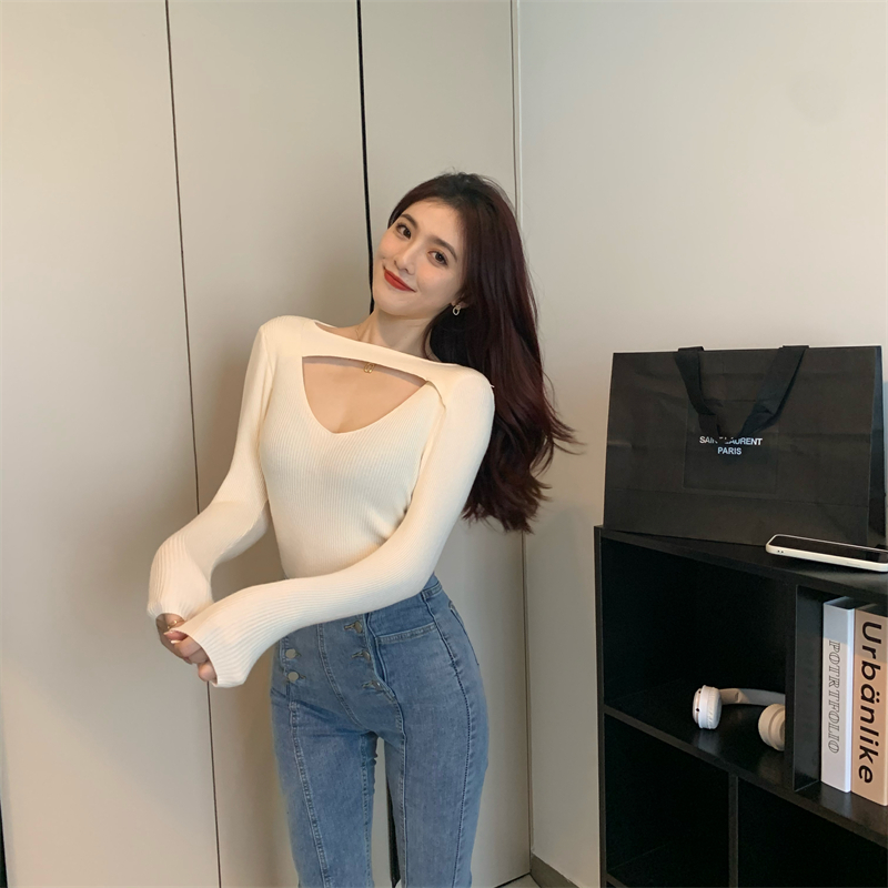 Niche sexy slim knitted autumn V-neck bottoming tops