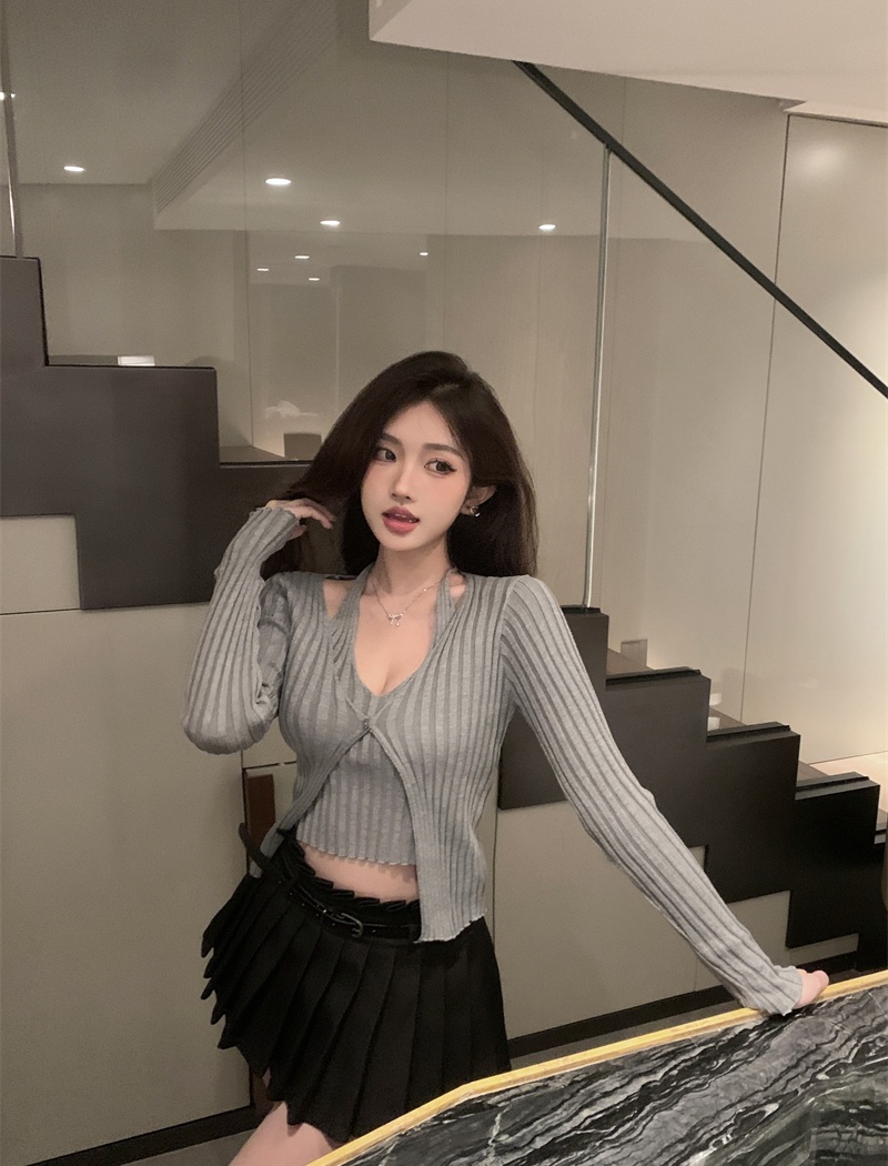 Slim Pseudo-two unique sweater niche V-neck tops