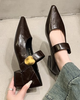 Lady small shoes low France style leather shoes for women