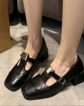 Square head fashion thick shoes small autumn leather shoes