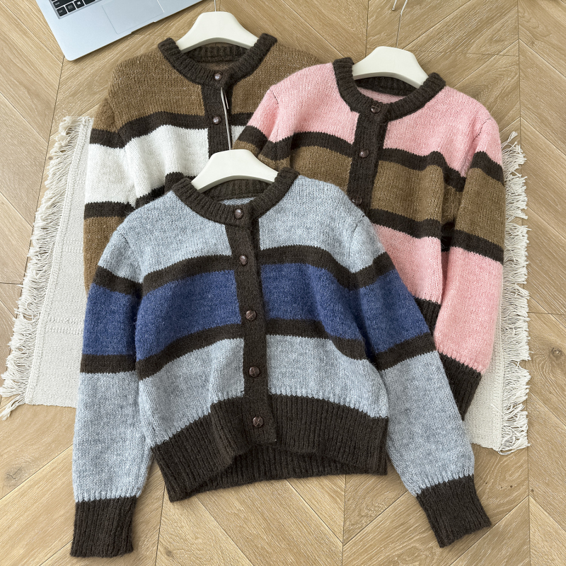 Wool winter cardigan knitted inside the ride tops for women