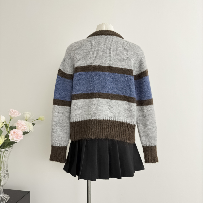 Wool winter cardigan knitted inside the ride tops for women