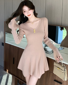 Temperament V-neck T-back chanelstyle trumpet sleeves dress