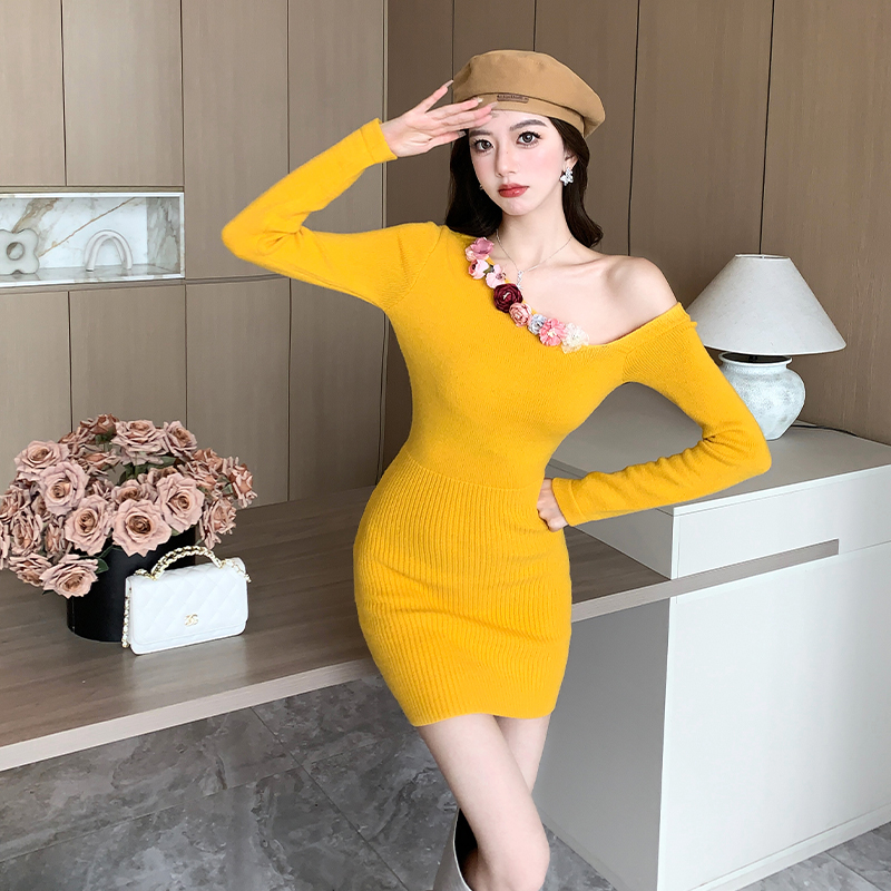 Flowers sweetheart dress sloping shoulder sweater dress