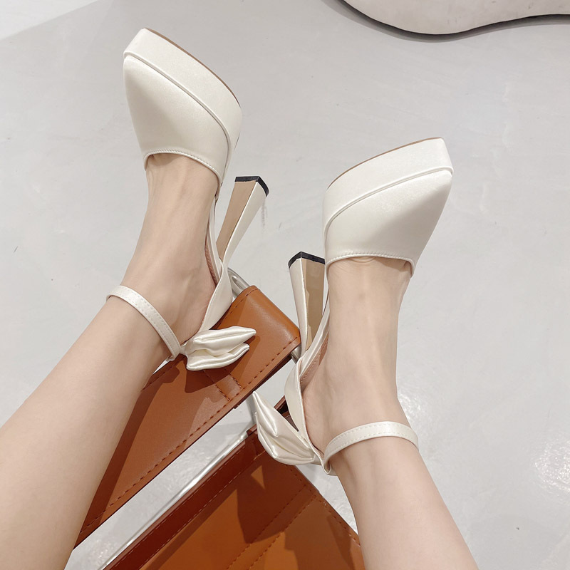 Thick bow platform pointed high-heeled shoes