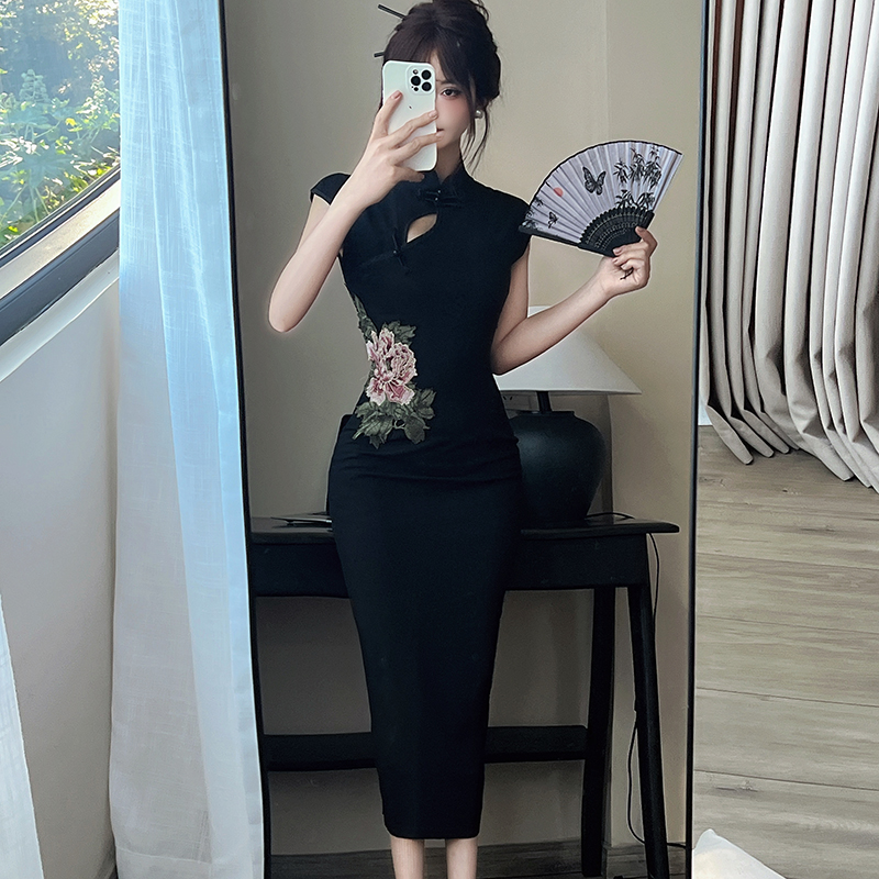 Black formal dress embroidery cheongsam for women