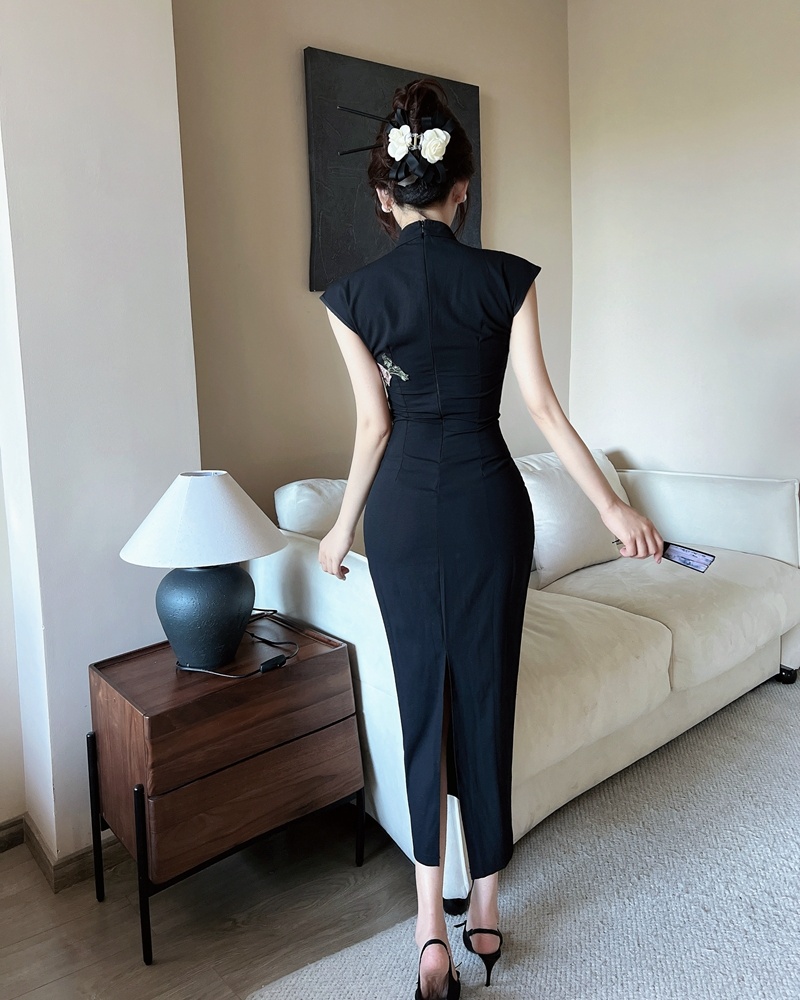 Black formal dress embroidery cheongsam for women