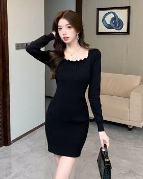 Knitted enticement Korean style square collar black dress