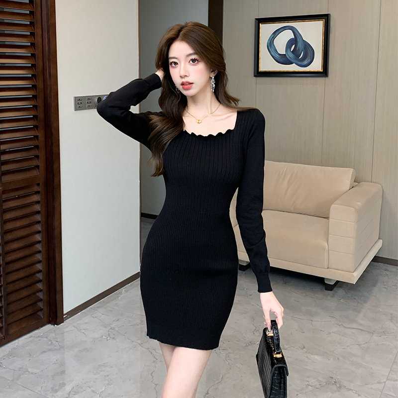 Knitted enticement Korean style square collar black dress