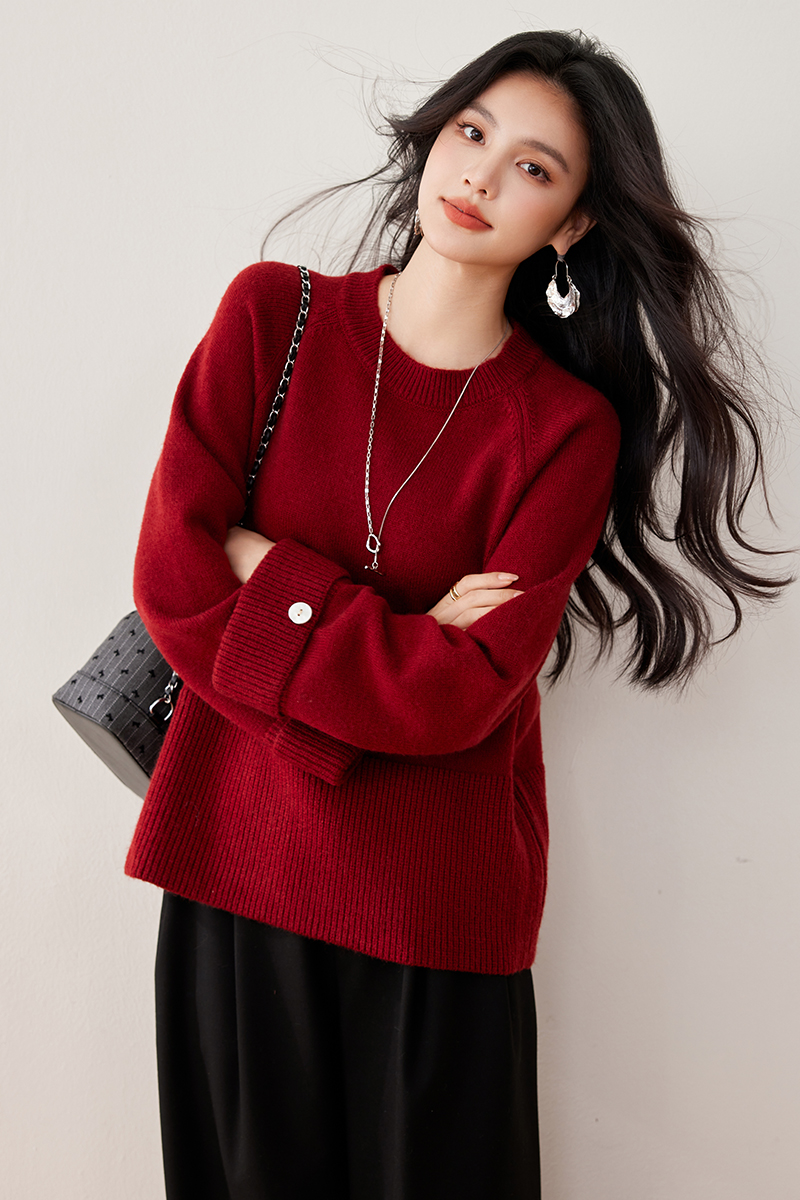 Knitted sweater bottoming shirt for women