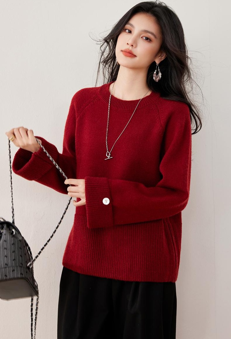 Knitted sweater bottoming shirt for women