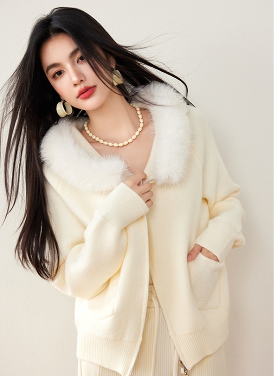 Fur collar hooded long sleeve knitted Casual coat