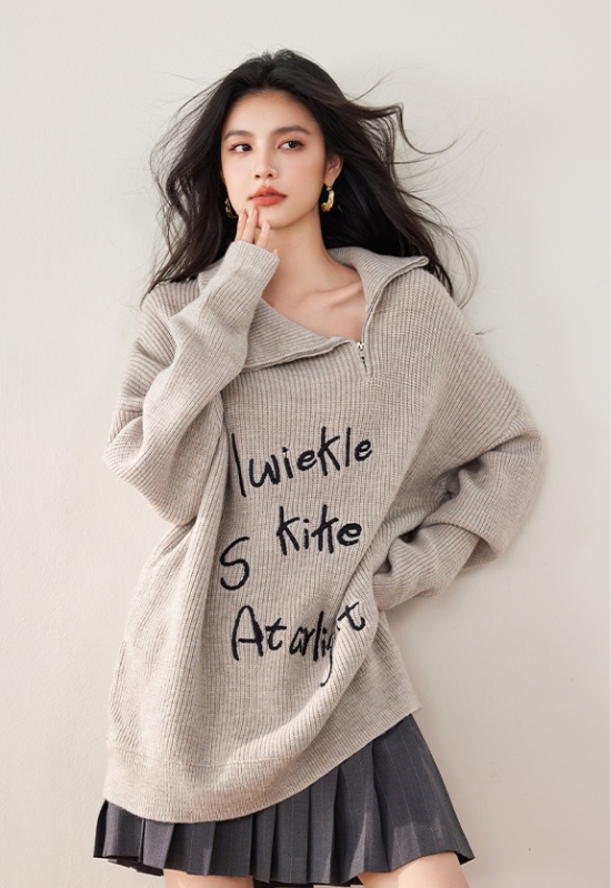 Letters long thick embroidery zip lazy lapel sweater