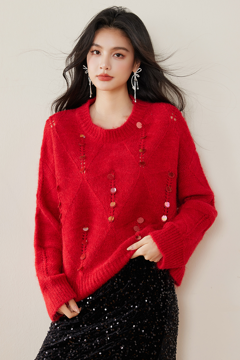 Red winter sequins round neck long sleeve sweater for women