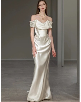 Light white wedding dress flat shoulder satin dress