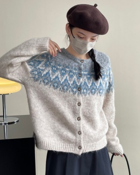 Round neck jacquard coat autumn and winter sweater