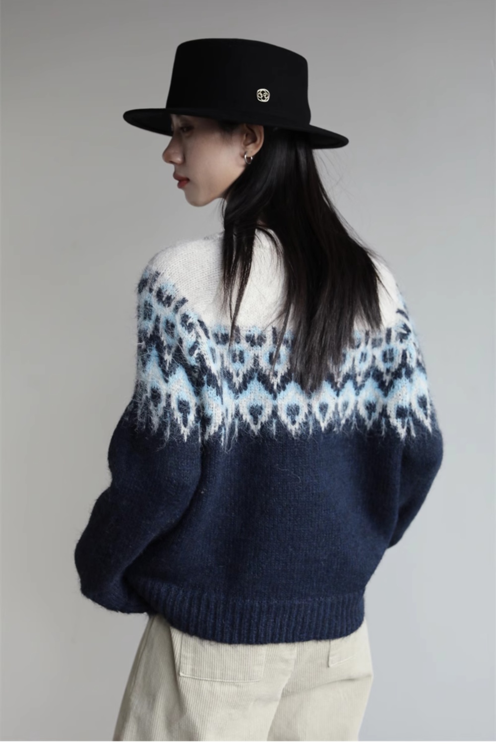 Round neck jacquard coat autumn and winter sweater