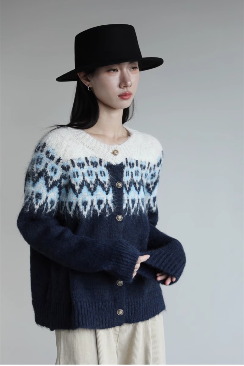 Round neck jacquard coat autumn and winter sweater